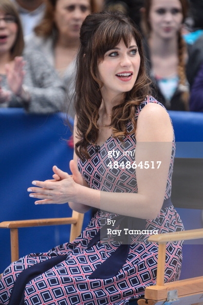 Зоуи Дешанель. Зоуи на Зоуи на Good Morning America, Нью-Йорк - 14 Апреля, 2014