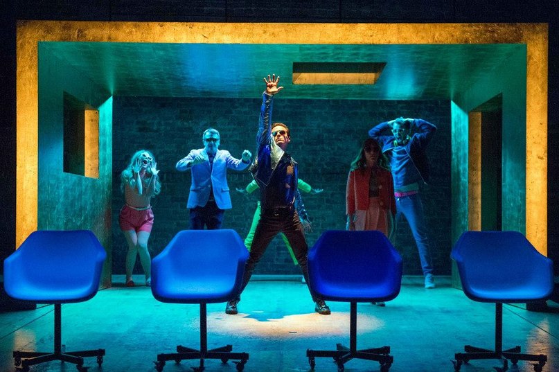 Эндрю Скотт. Фото и стилы со спектакля Birdland