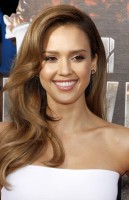Джессика Альба. Джессика Альба на церемонии MTV Movie Awards 2014