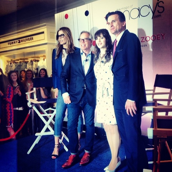 Зоуи Дешанель. Старт продажи коллекции в Macy's  - Нью-Йорк, 14 Апреля, 2014