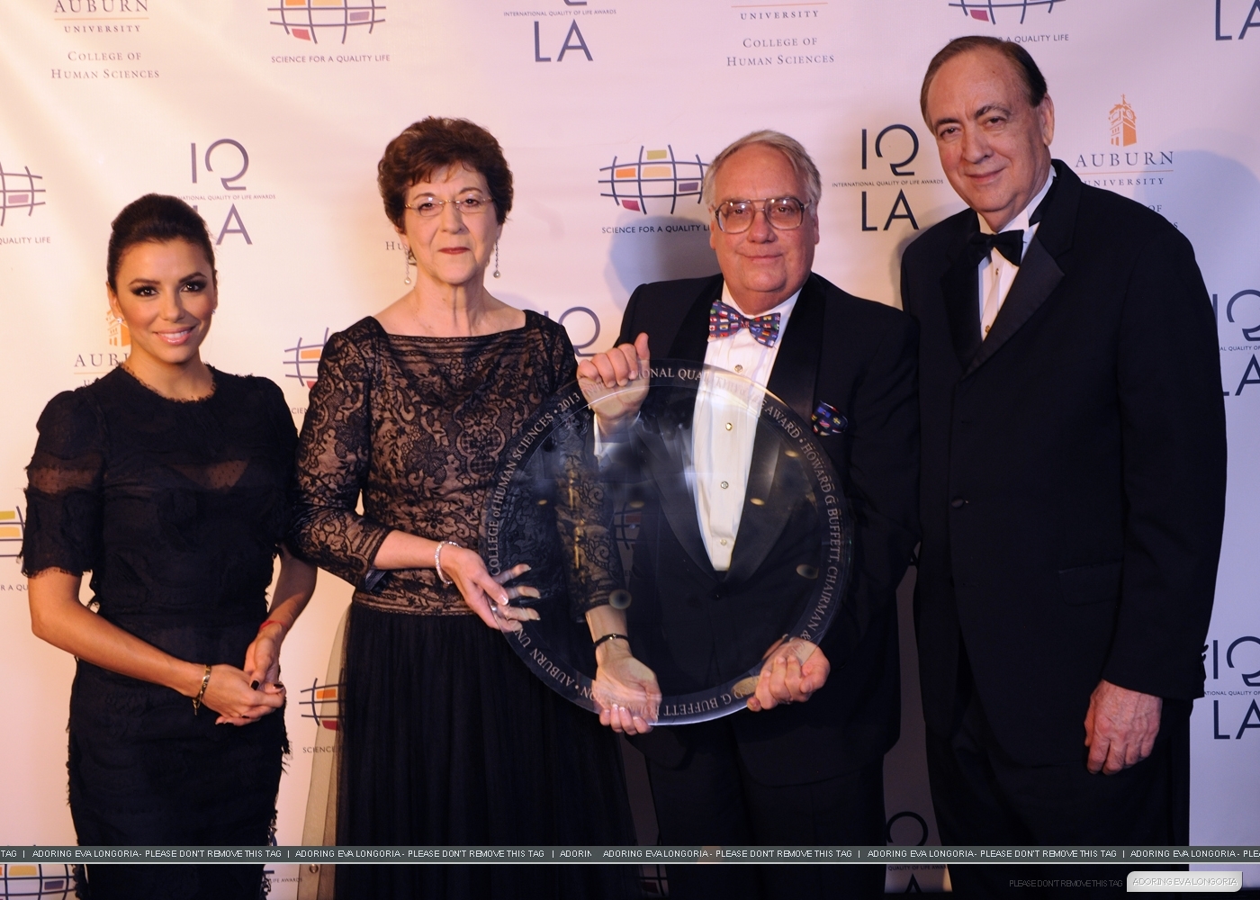 Ева Лонгория. 10 декабря 2013 - Ева Лонгория на INTERNATIONAL QUALITY OF LIFE AWARDS