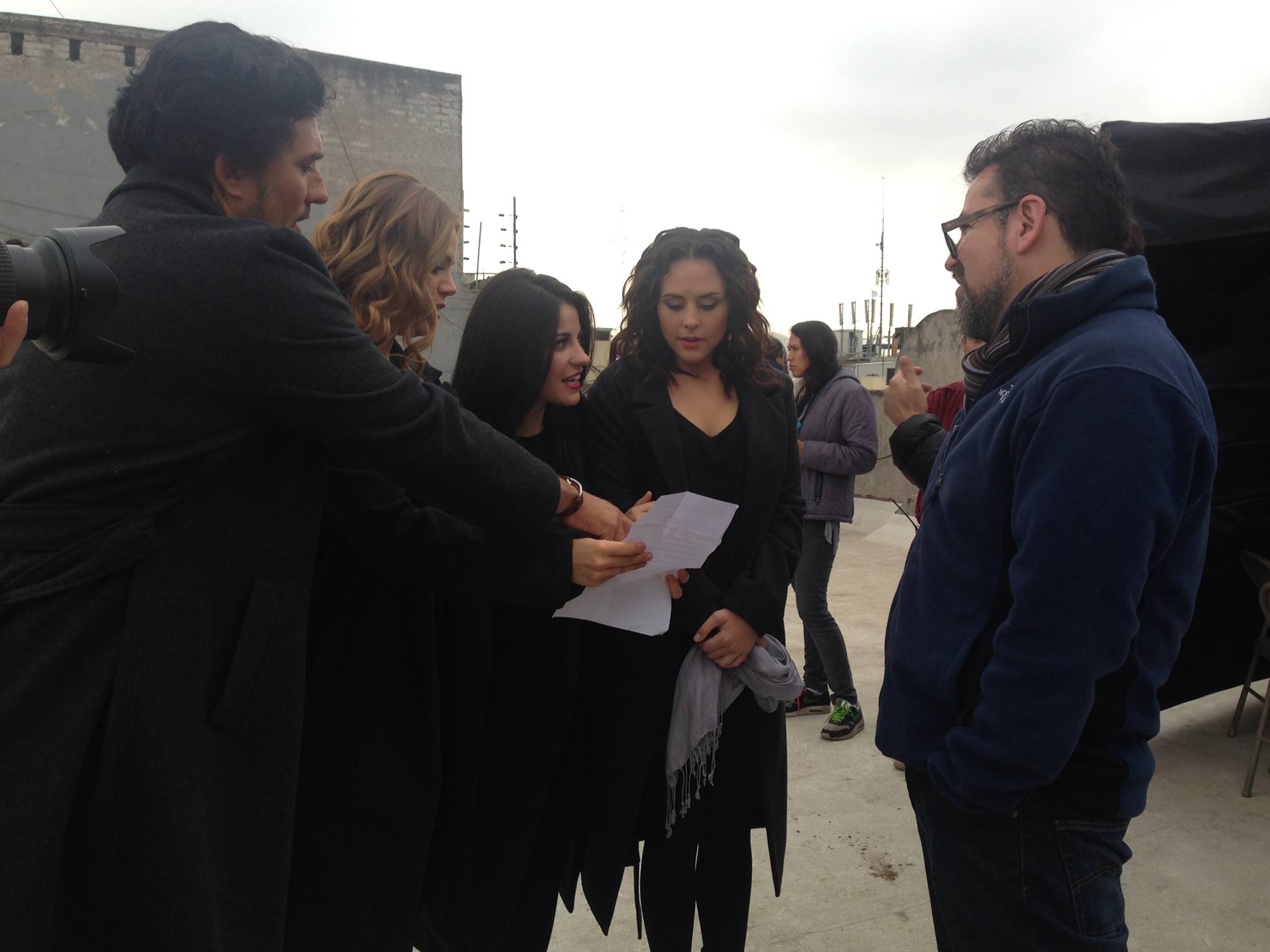 Cурия Вега. Фото со съемок и промо-фото всех участников ролика «Tiempos de Amor».