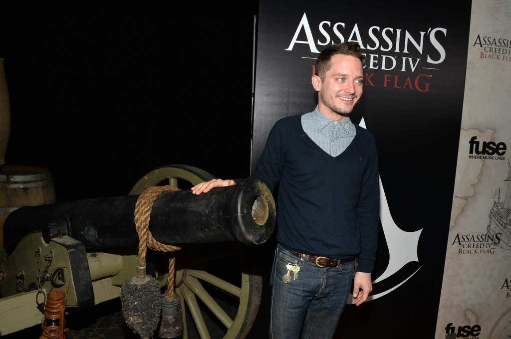 Элайджа Вуд. Hosting Assassin's Creed IV Black Flag Launch