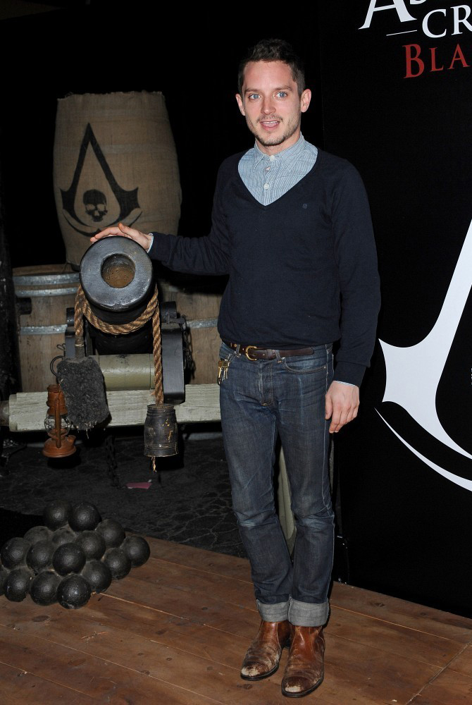 Элайджа Вуд. Hosting Assassin's Creed IV Black Flag Launch