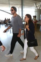 Ева Лонгория.  Ева Лонгория и ее бойфренд Эрнесто Аргуэлло прибыли в Париж.