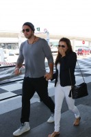 Ева Лонгория.  Ева Лонгория и ее бойфренд Эрнесто Аргуэлло прибыли в Париж.