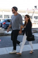 Ева Лонгория.  Ева Лонгория и ее бойфренд Эрнесто Аргуэлло прибыли в Париж.