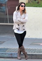 Ева Лонгория. 30 октября 2013 -  Ева Лонгория отправилась на завтрак  в Беверли Хиллз, Калифорния.