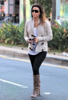 Ева Лонгория. 30 октября 2013 -  Ева Лонгория отправилась на завтрак  в Беверли Хиллз, Калифорния.