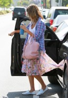 Джессика Альба. Джессика Альба в Санта-Монике