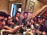 Фото Сурии с коллегами по фильму «Не знаю подрезать ли себе вены...».