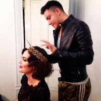 Химена Наваррете. Химена снялась в клипе певицы Belinda, они примеряли на себе образы разных эпох.