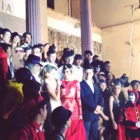 Химена Наваррете. Химена снялась в клипе певицы Belinda, они примеряли на себе образы разных эпох.