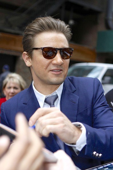 Джереми Реннер. Arrives at the 'Late Show with David Letterman' in NYC