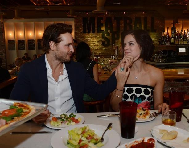 Питер Фачинелли. @peterfacinelli & Jaimie At Sugar Factory & Meatball Spot