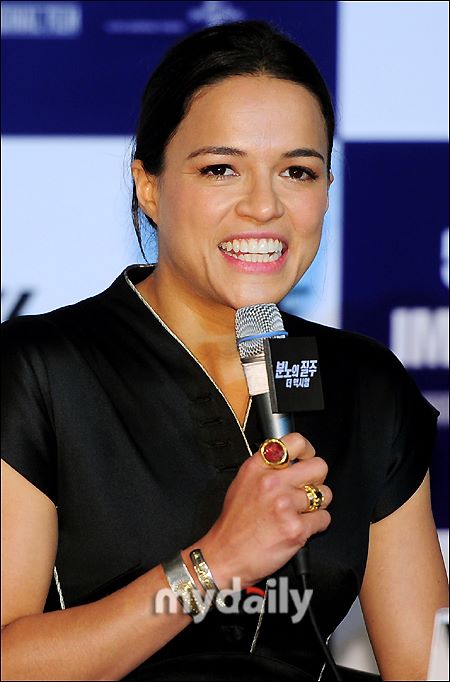 Мишель Родригес. Michelle Rodriguez promoting Fast & Furious 6 in Korea