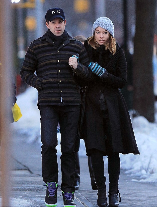 Оливия Уайлд. Оливия и Джейсон во время прогулки по улицам Нью-Йорка