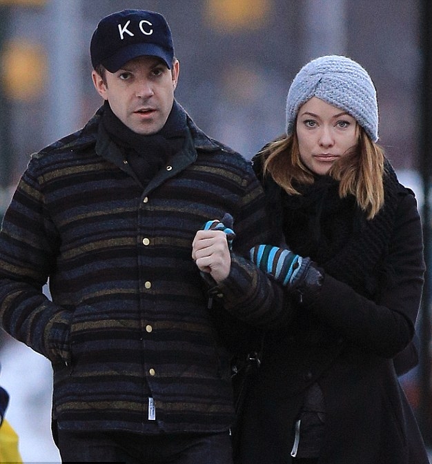 Оливия Уайлд. Оливия и Джейсон во время прогулки по улицам Нью-Йорка