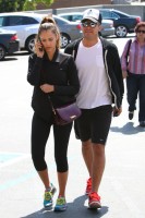 Джессика Альба. Джессика с мужем посетили медицинский центр UCLA, после чего закупились некоторыми медикаментами в Rite Aid