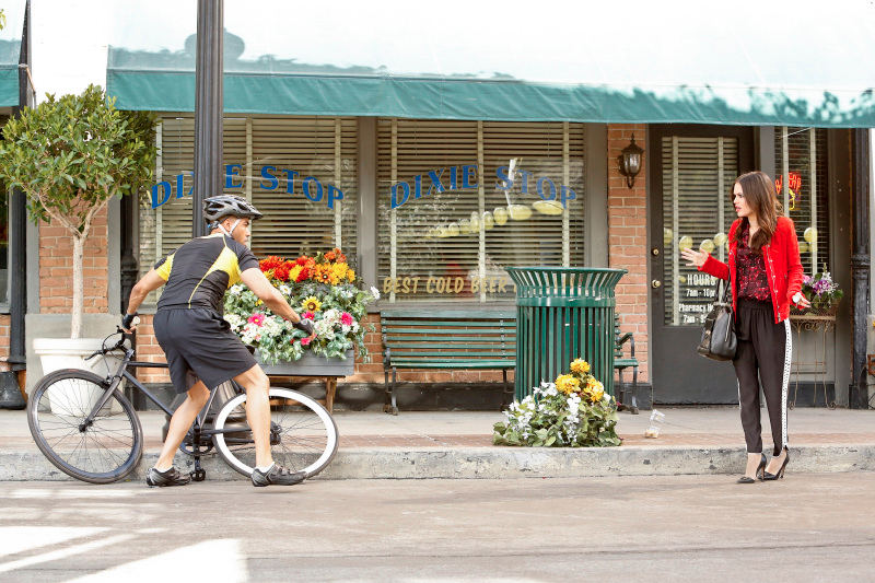 Рэйчел Билсон. Hart of Dixie 3x18 ''Back In The Saddle Again'' - Stills