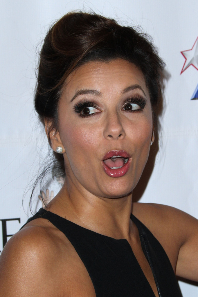 Ева Лонгория.  Ева Лонгория на благотворительном вечере Padres Contra El Cancer 13th annual 'El Sueno De Esperanza'  в Лос-Анджелесе. 