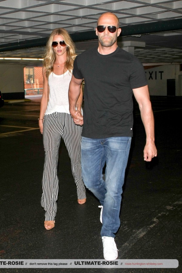 Роузи Хантингтон-Уайтли. Роузи с Джейсоном в аєропорту LAX (ч. 1) 