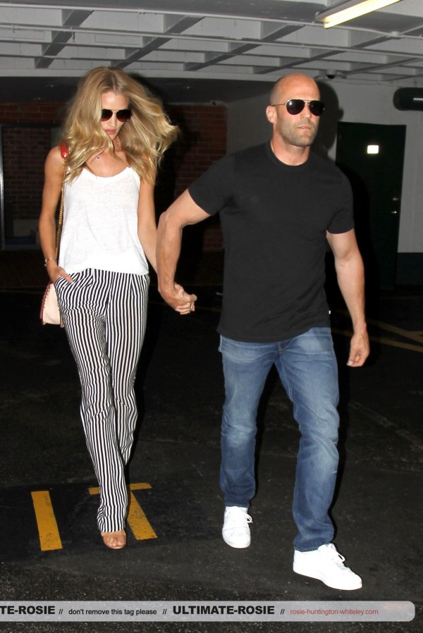 Роузи Хантингтон-Уайтли. Роузи с Джейсоном в аєропорту LAX (ч. 1) 