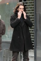 Колин Фаррелл. Фото со съемок фильма "Зимняя сказка" в Нью-Йорке.