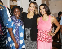 Джессика Альба. Джессика Альба приняла участие в презентации коллекции одежды под маркой "Studio One Eighty Nine" в Западном Голливуде