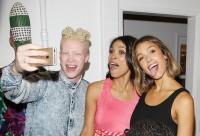 Джессика Альба. Джессика Альба приняла участие в презентации коллекции одежды под маркой "Studio One Eighty Nine" в Западном Голливуде