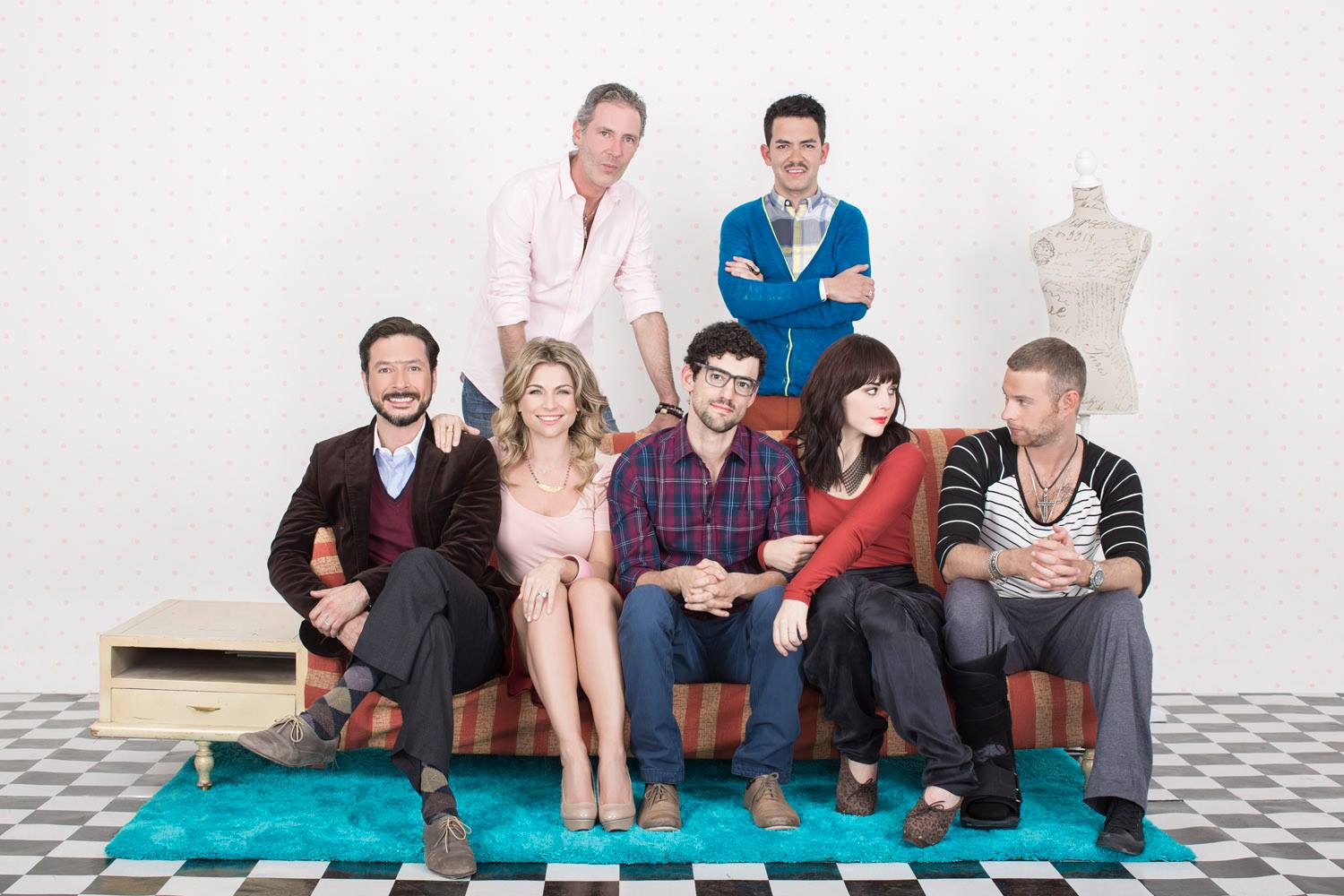 Cурия Вега. Промо-фото к фильму «No sé si cortarme las venas...».