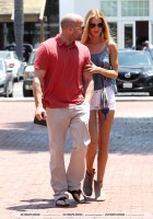 Роузи Хантингтон-Уайтли. С Джейсоном на шопинге в Малибу (ч. 2)