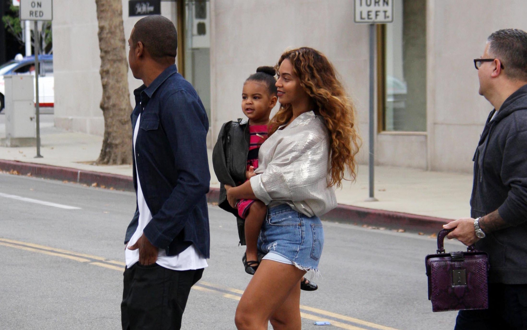 Бейонсе Ноулз. Семья Картер-Ноулз на шоппинге в Беверли-Хиллз, Калифорния