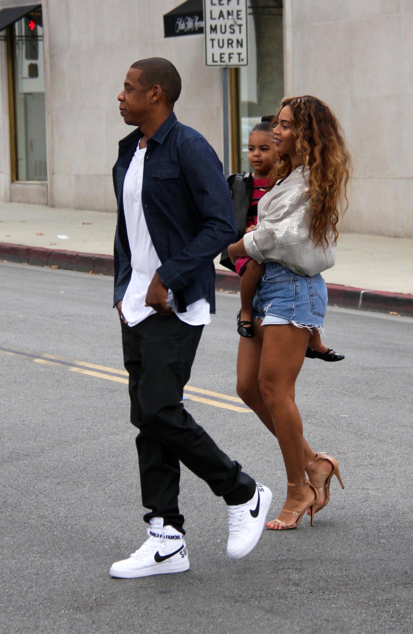 Бейонсе Ноулз. Семья Картер-Ноулз на шоппинге в Беверли-Хиллз, Калифорния