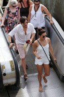 Ева Лонгория. Ева Лонгория со своими друзьями в Рио-де-Жанейро, Бразилия.