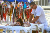 Ева Лонгория. Ева Лонгория со своими друзьями в Рио-де-Жанейро, Бразилия.