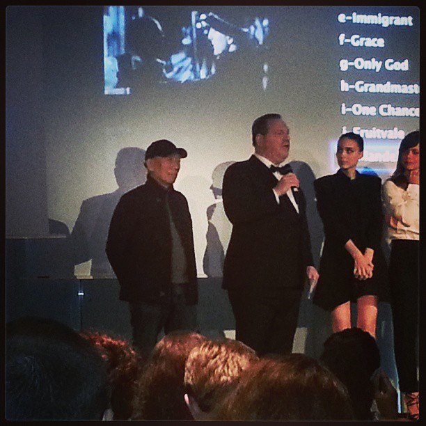 Руни Мара. Руни и Харви Вайнштейн представляют промо-ролик для "The Weinstein Company"