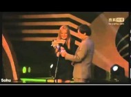 Линдси Лохан. Фотографии и видео с фестиваля моды SOHU Fashion Achievement Awards. Lindsay Lohan accepts fashion award at Sohu China event - Video