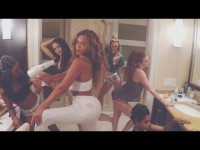 Бейонсе Ноулз. Премьера клипа на песню «7/11», которая вошла в в платиновое издание альбома «BEYONCÉ». Beyoncé - 7/11